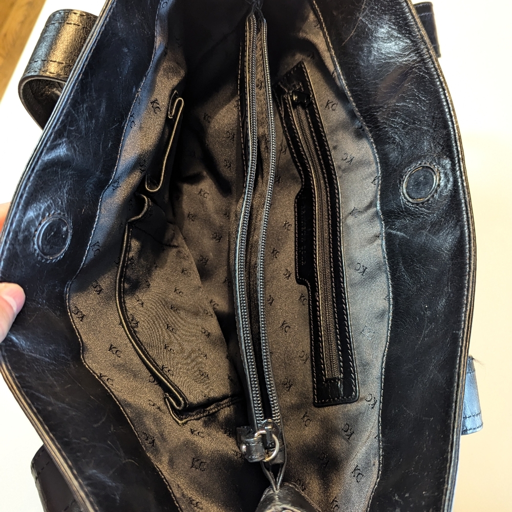 Kenneth Cole black leather shoulder handbag - Picture 5 of 7
